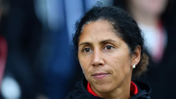 Erste Frau überhaupt im Aufsichtsrat des FC Schalke 04: Steffi Jones. - © Uwe Anspach/dpa