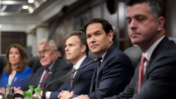 US-Außenminister Rubio hat sich mit Präsident Mulino getroffen. - © Mark Schiefelbein/POOL AP/AP/dpa