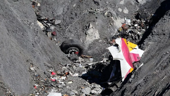 Bei dem Absturz einer Germanwings-Maschine starben 150 Menschen. (Archivbild) - © Sebastien Nogier/dpa