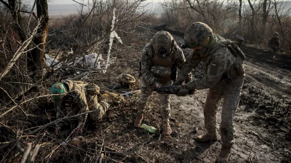 WEF-Umfrage: 2025 stehen bei Risiken Krieg und Konflikte an erster Stelle. - &copy; Oleg Petrasiuk/Ukrainian 24th Mechanised brigade/AP/dpa