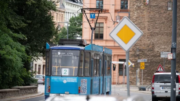 Ein gut ausgebauter &Ouml;PNV macht Regionen f&uuml;r Touristen und Arbeitgeber attraktiv - und tr&auml;gt somit zur Bruttowertsch&ouml;pfung bei. (Symbolbild) - &copy; Soeren Stache/dpa