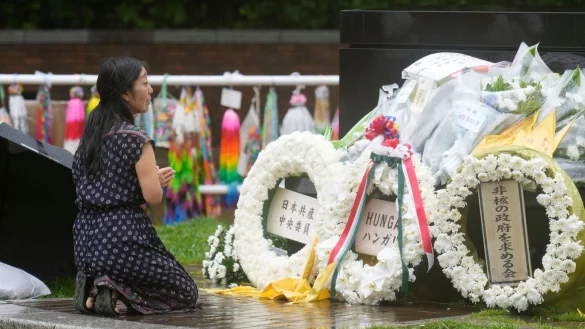 Mit einem Appell zur Abschaffung aller Atomwaffen hat die japanische Stadt Nagasaki der Opfer des Atombombenabwurfs vor 80 Jahren gedacht. - &copy; Eugene Hoshiko/AP/dpa