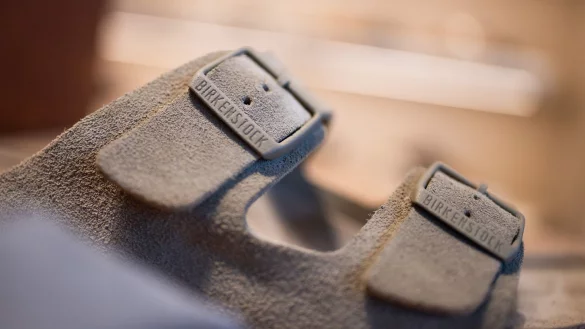 Am BGH ging es um mehrere Sandalen-Klassiker von Birkenstock. - © Rolf Vennenbernd/dpa