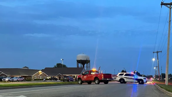 Vier Menschen im Alter von 4 bis 18 Jahren sterben, als ein Auto in eine Schule rast. - &copy; John O\\\'Connor/AP/dpa