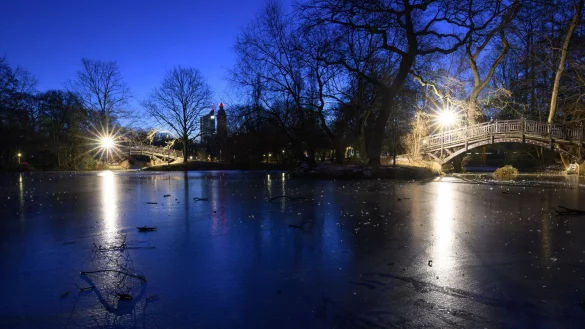 In Sachsen war es in der letzten Nacht am k&auml;ltesten. Der DWD hat -17,9 Grad ermittelt. - &copy; Hendrik Schmidt/dpa