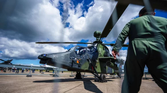 Bundeswehr-Kampfhubschrauber vom Typ Tiger. In der zehnten und elften Kalenderwoche sind Kampfhubschrauber &uuml;ber Hessen unterwegs. (Archivbild) - &copy; Andreas Arnold/dpa