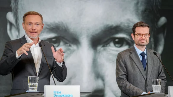 Die FDP-F&uuml;hrung zeigt sich trotz der Umfragewerte zuversichtlich f&uuml;r Bundestagswahl - &copy; Kay Nietfeld/dpa