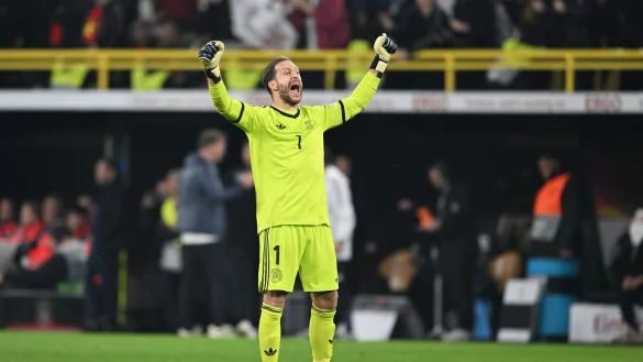 Oliver Baumann steht als Ersatzmann für Marc-André ter Stegen wieder bereit. (Archivbild) - © Fabian Strauch/dpa
