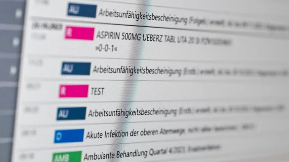 E-Patientenakte - © Jens Kalaene/dpa