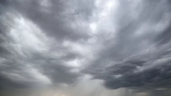 Bewölkt, kühl und regnerisch soll es werden. - © Jan Woitas/dpa