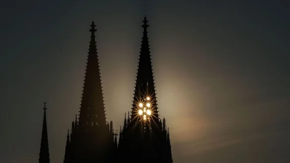In NRW hat im März häufiger die Sonne geschienen als sonst. (Archivibld) - © Oliver Berg/dpa