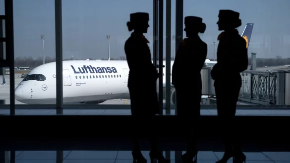 Tarif&auml;rger auch beim Kabinenpersonal f&uuml;r Deutschlands gr&ouml;&szlig;ter Fluggesellschaft. (Archivbild) - &copy; Sven Hoppe/dpa