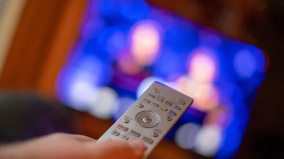 Viele Neukunden können Streamingdienste vor allem noch im älteren Publikum erwarten. - © Lino Mirgeler/dpa