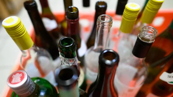 Die WHO Europa rät zu Krebs-Warnhinweisen auf alkoholischen Getränken. (Illustration) - © Robert Michael/dpa