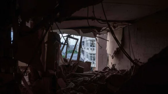 Immer wieder greift Russland auch Kiew an. - © Evgeniy Maloletka/AP/dpa