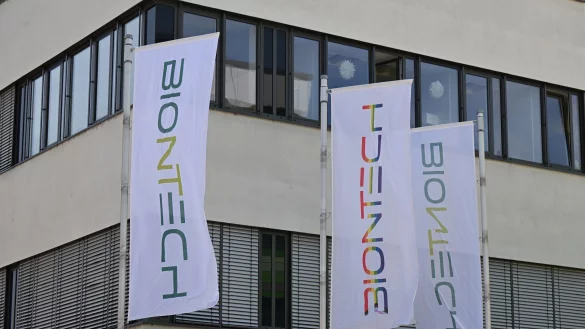 Curevac soll nach dem Deal als Tochtergesellschaft in Biontech aufgehen. - © Arne Dedert/dpa