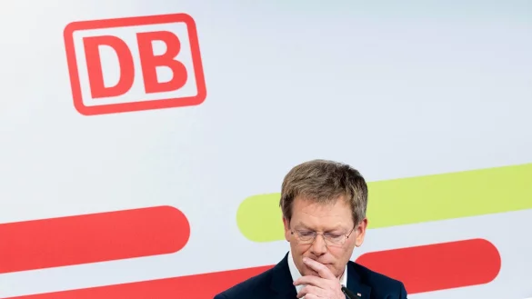 Richard Lutz ist seit März 2017 Vorstandschef der Deutschen Bahn. - © Carsten Koall/dpa