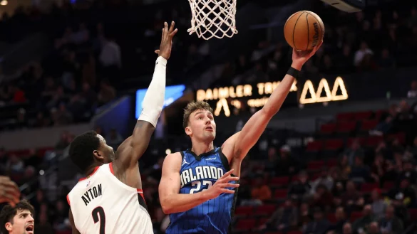 Franz Wagner (r) war punktbester Spieler seines Teams. - © Amanda Loman/AP/dpa