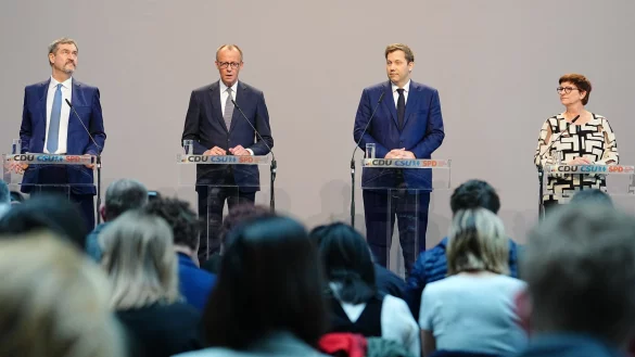 Die Spitzen von Union und SPD verk&uuml;nden ihre Regierungspl&auml;ne. - &copy; Kay Nietfeld/dpa