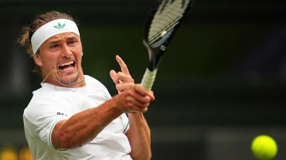 Alexander Zverev scheitert &uuml;berraschend. - &copy; Kin Cheung/AP/dpa