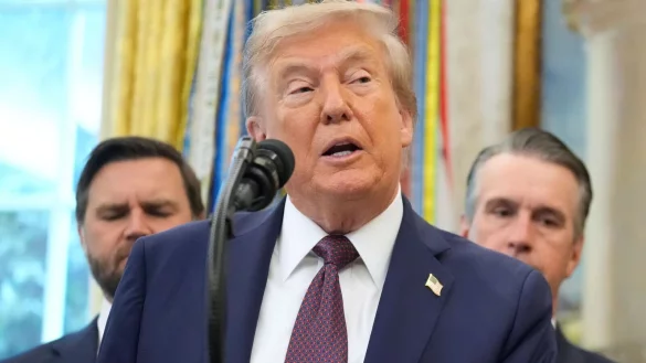 Trump kämpft gegen Drogenkartelle. - © Mark Schiefelbein/AP/dpa