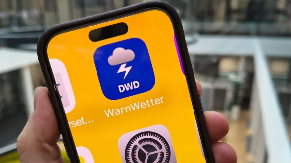 Die App-Icons auf dem Display sind plötzlich riesig? Tippen Sie mit drei Fingern zweimal auf das Display und die Ansicht ist wieder wie gewohnt. - © Till Simon Nagel/dpa-tmn