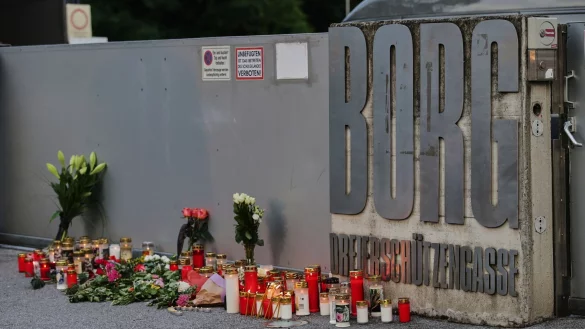 Nach dem Amoklauf von Graz verschärft Österreich das Waffenrecht. (Archivbild) - © Heinz-Peter Bader/AP/dpa