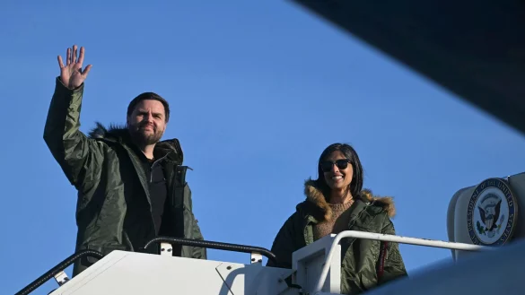 Vance findet es auf Grönland «arschkalt». - © Jim Watson/POOL AFP/AP/dpa