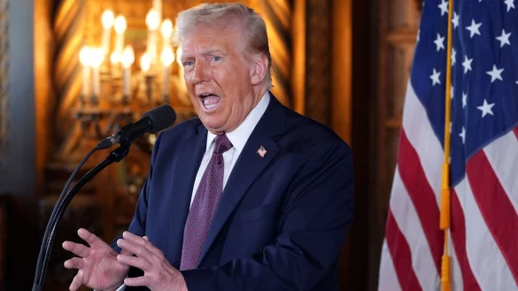 Trump verspricht eine weitere Pressekonferenz: «Wir werden dies wieder tun.» - © Evan Vucci/AP/dpa