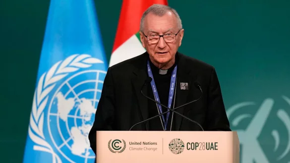 Kardinalstaatssekretär Pietro Parolin gilt als einer der aussichtsreichen Kandidaten. (Archivbild) - © Rafiq Maqbool/AP/dpa