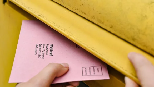 F&uuml;r die verbleibenden Tage bis zur Wahl rechnen viele St&auml;dte mit Blick auf die Briefwahl mit einem hohen logistischen Aufwand. (Symbolbild) - &copy; Patrick Pleul/dpa-Zentralbild/dpa
