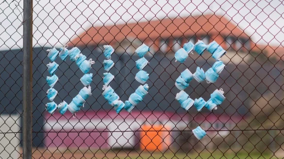 Der Trend geht f&uuml;r viele zum &laquo;Du&raquo;. (Symbolbild) - &copy; Julian Stratenschulte/dpa