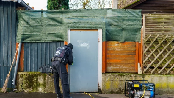 150 Beamte waren im Einsatz. - © Andreas Arnold/dpa