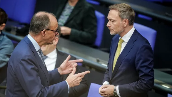 Christian Lindner (r) will gerne mit Friedrich Merz regieren - aber einer Meinung sind sie nicht immer. (Archivbild) - &copy; Kay Nietfeld/dpa