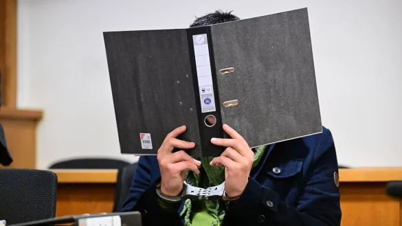 Der Tod einer jungen Frau muss neu verhandelt werden. (Archivfoto) - © Sina Schuldt/dpa