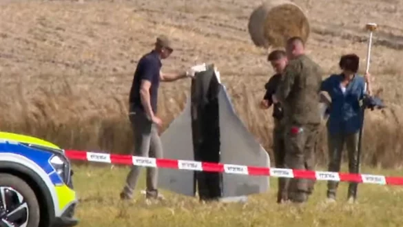 Bergung einer besch&auml;digten Drohne in Polen. (Archivbild) - &copy; Rafal Niedzielski/AP/dpa