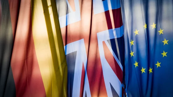 Der gr&ouml;&szlig;te Brexit-Schock der Menschen, die dem Vereinigten K&ouml;nigreich danach den R&uuml;cken gekehrt haben, scheint &uuml;berwunden: Die Einb&uuml;rgerungszahlen in Nordrhein-Westfalen sinken. (Symbolbild) - &copy; Frank Rumpenhorst/dpa