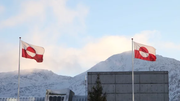 Am Dienstag wird auf Grönland ein neues Parlament gewählt - auch Trump ist das nicht entgangen. (Archivbild) - © Steffen Trumpf/dpa