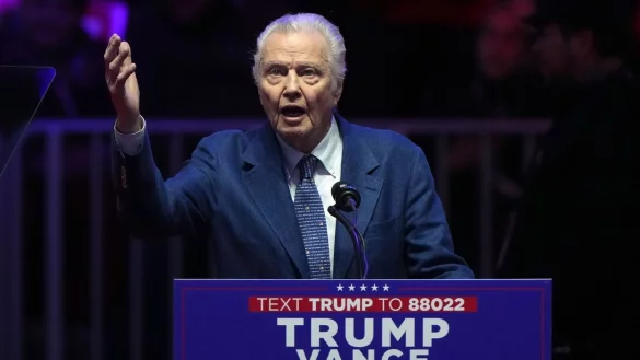 US-Schauspieler Jon Voight ist einer von Donald Trumps «Botschaftern» in Hollywood. (Archivbild) - © Matt Rourke/AP/dpa