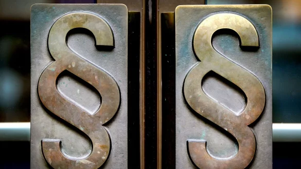 Beide M&auml;nner wurden zu jeweils sechs Jahren Haft verurteilt. (Symbolbild) - &copy; Oliver Berg/dpa