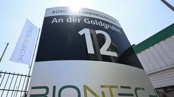 Biontech hat den Streit mit &Uuml;bernahmekandidat Curevac um Patentrechte im Zusammenhang mit Covid-19-Impfstoff ad acta gelegt. (Archivfoto) - &copy; Arne Dedert/dpa