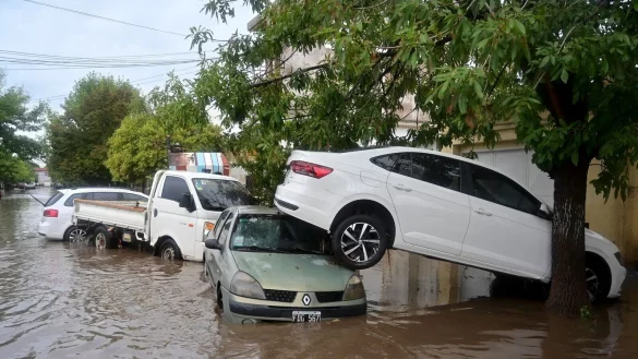 Das Unwetter hat f&uuml;r viel Zerst&ouml;rung gesorgt. - &copy; Juan Sebastian Lobos/AP/dpa