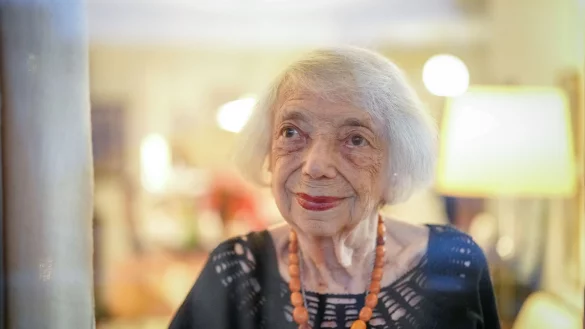 Die Berlinerin Margot Friedländer wurde mit Anfang 20 von den Nationalsozialisten verhaftet und ins Konzentrationslager Theresienstadt verschleppt. - © Kay Nietfeld/dpa