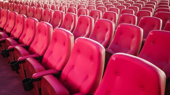 Im Jahr 2024 wurden rund 90,1 Millionen Kino-Tickets verkauft. (Illustration) - © Oliver Berg/dpa