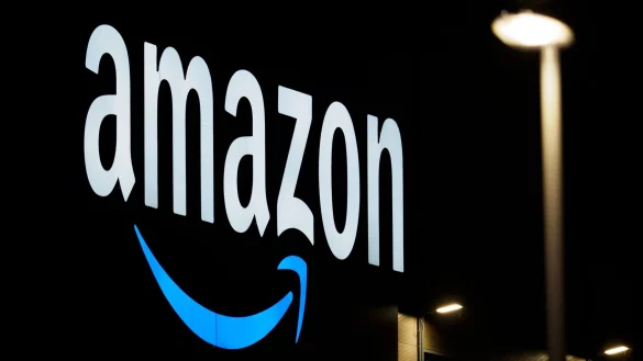 Amazon setzt beim Vorgehen gegen F&auml;lschungen zunehmend auf den Einsatz K&uuml;nstlicher Intelligenz. (Archivbild) - &copy; Soeren Stache/dpa