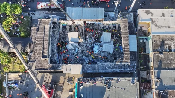 Während eines Merengue-Konzerts stürzte das Dach der Diskothek auf die Feiernden. - © Uncredited/Noticias SIN via AP/AP/dpa