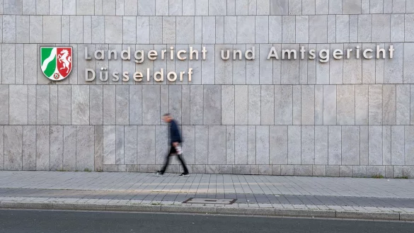 Am Amtsgericht Düsseldorf ist ein früherer Mitarbeiter der Staatsanwaltschaft verurteilt worden. (Symbolbild) - © Marius Becker/dpa