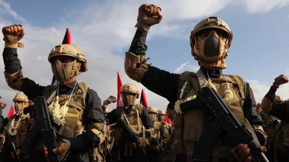 Nach dem israelischen Luftangriff gab die Huthi-Miliz den Tod ihres Ministerpräsidenten bekannt. - © Osamah Abdulrahman/AP/dpa