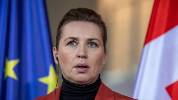 Um europäischen Rückhalt bemüht: Dänemarks Ministerpräsidentin Mette Frederiksen. - © Michael Kappeler/dpa