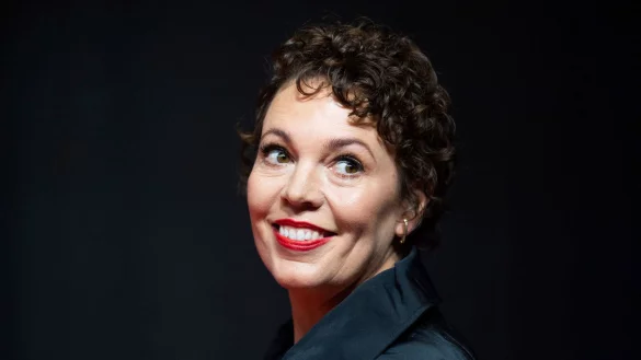 Olivia Colman spielt die Hauptrolle in einer Neuverfilmung von «Der Rosenkrieg», diesmal mit dem Titel «Die Rosenschlacht» (Archivbild). - © Arthur Mola/Invision/AP/dpa